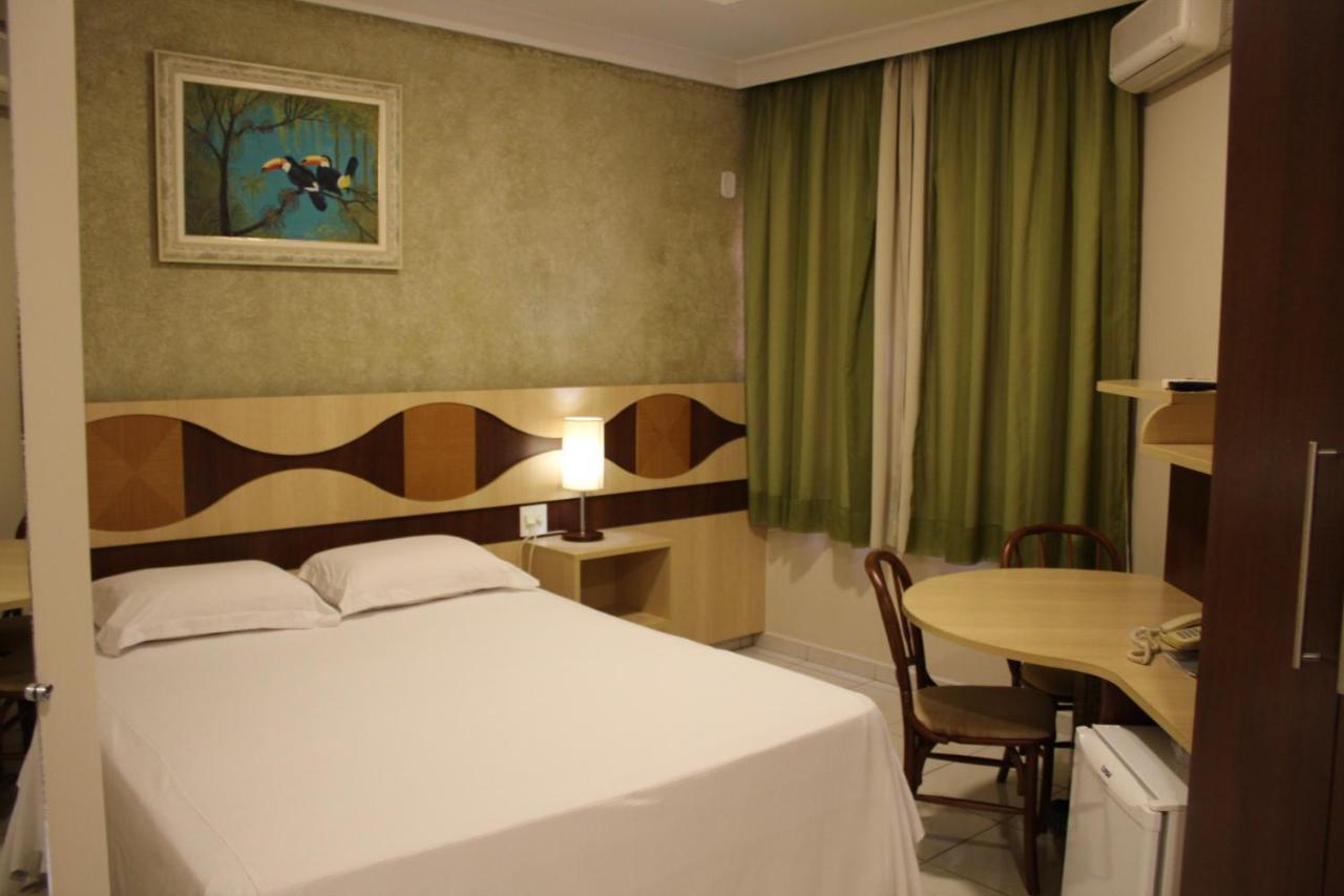 Hotel Dourado 4*