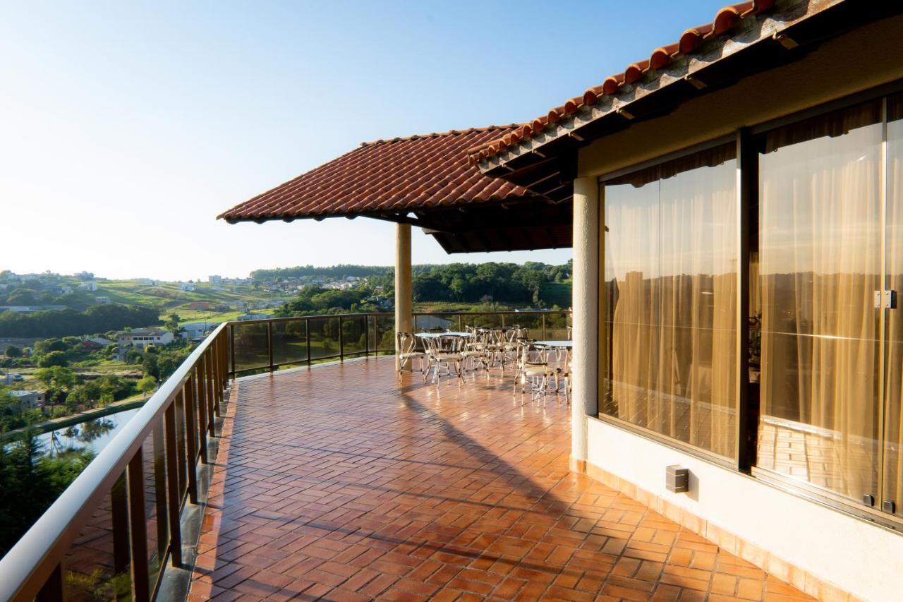 Hotel Dourado
