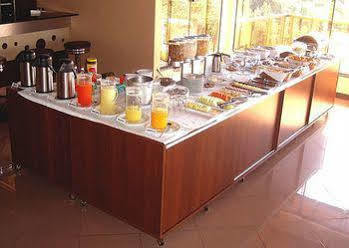 Hotel Dourado 4*